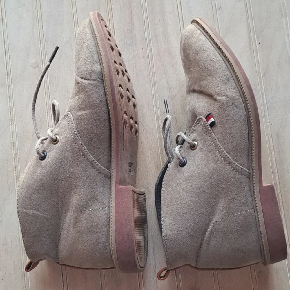 Tommy Hilfiger Boys Michael Chukka Taupe Lace Up Dress Shoes Boots